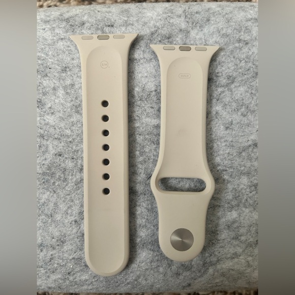 Apple Watch Sport Band – Starlight, 41mm, Size S/M – New - Picture 4 of 4